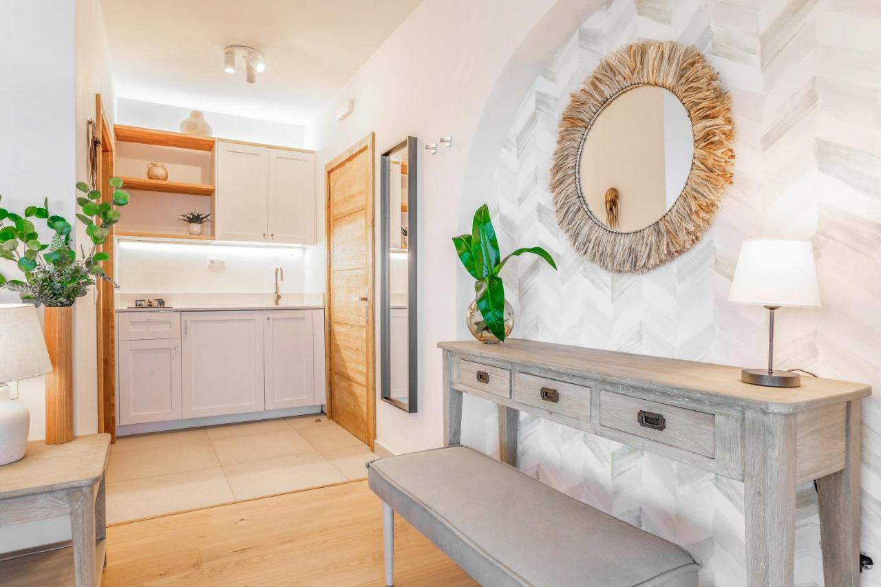 Boutique Beach Villa By Lanzarote Retreats - Private Pool - 1 Min Walk To Sea Pool 查德尔帕罗奥 外观 照片